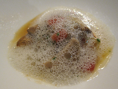リストランテ モデスト （RISTORANTE MODESTO） 天然真鯛のソテー　ポルチーニ茸とジャガイモの泡
